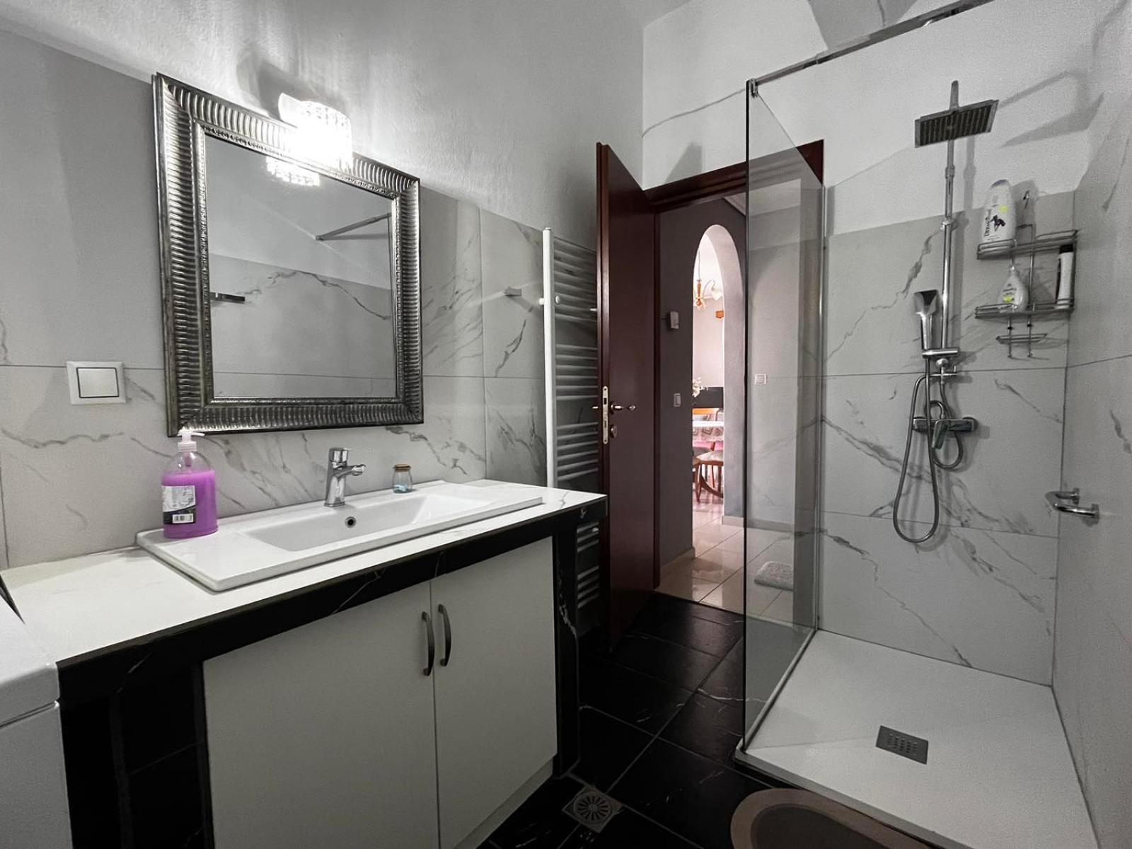 Soula'S Sunshine Big Apartment Nea Karvali Luaran gambar
